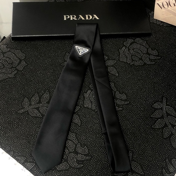 NAT Prada Men’s Classic Tie